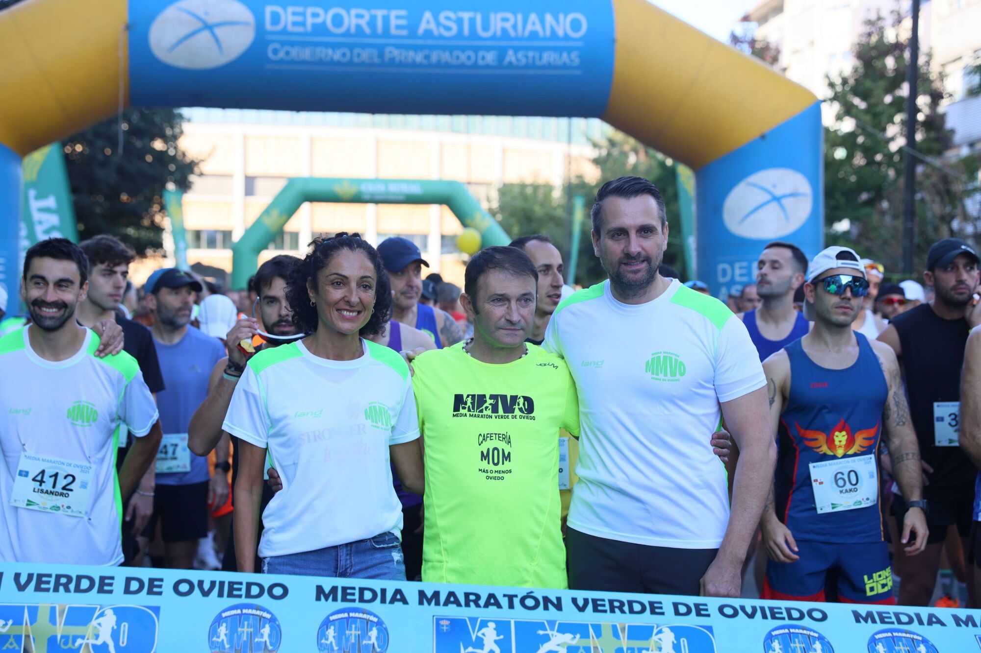 Marco García y Lola Pérez reinan en una media maratón “de récord” en Oviedo