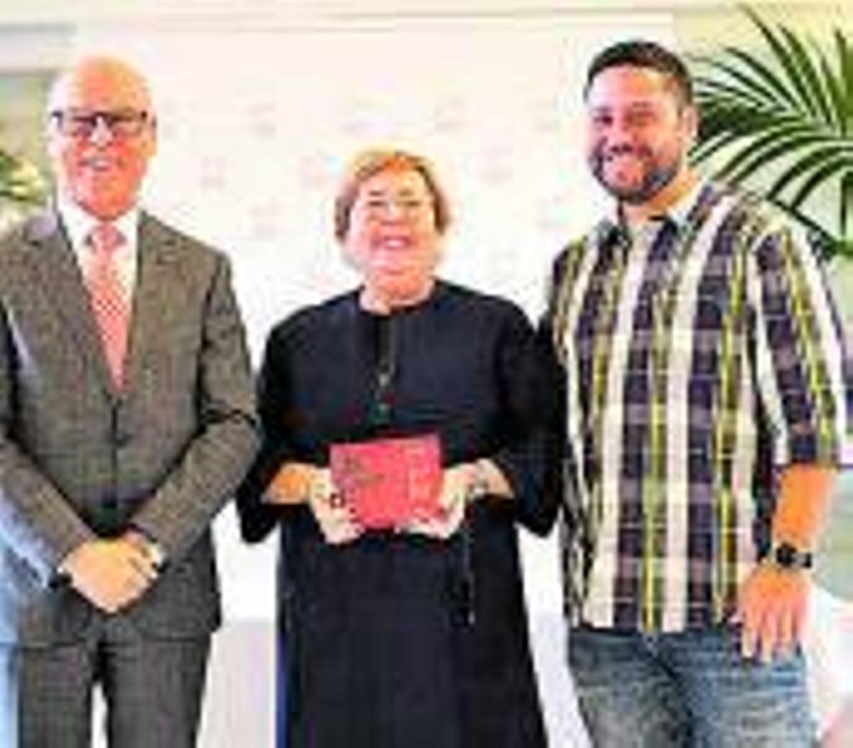 Premio a AFES Salud Mental. | | C.W.L.