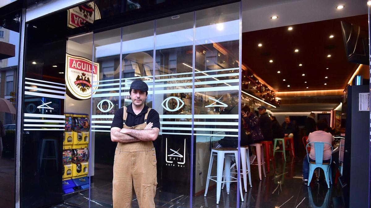Fotogalería | Así es el bar Dalí de Plasencia