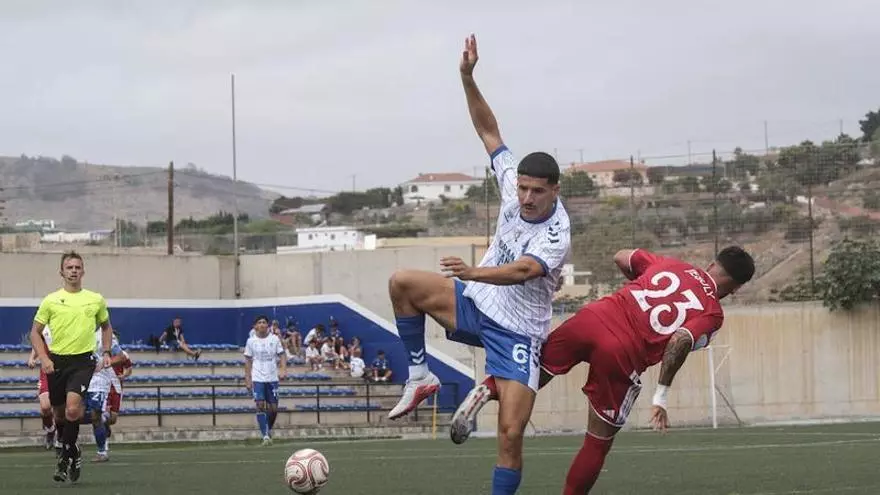 El Tamaraceite redebuta en Segunda RFEF con una derrota cruel ante el filial del Sevilla (0-1)