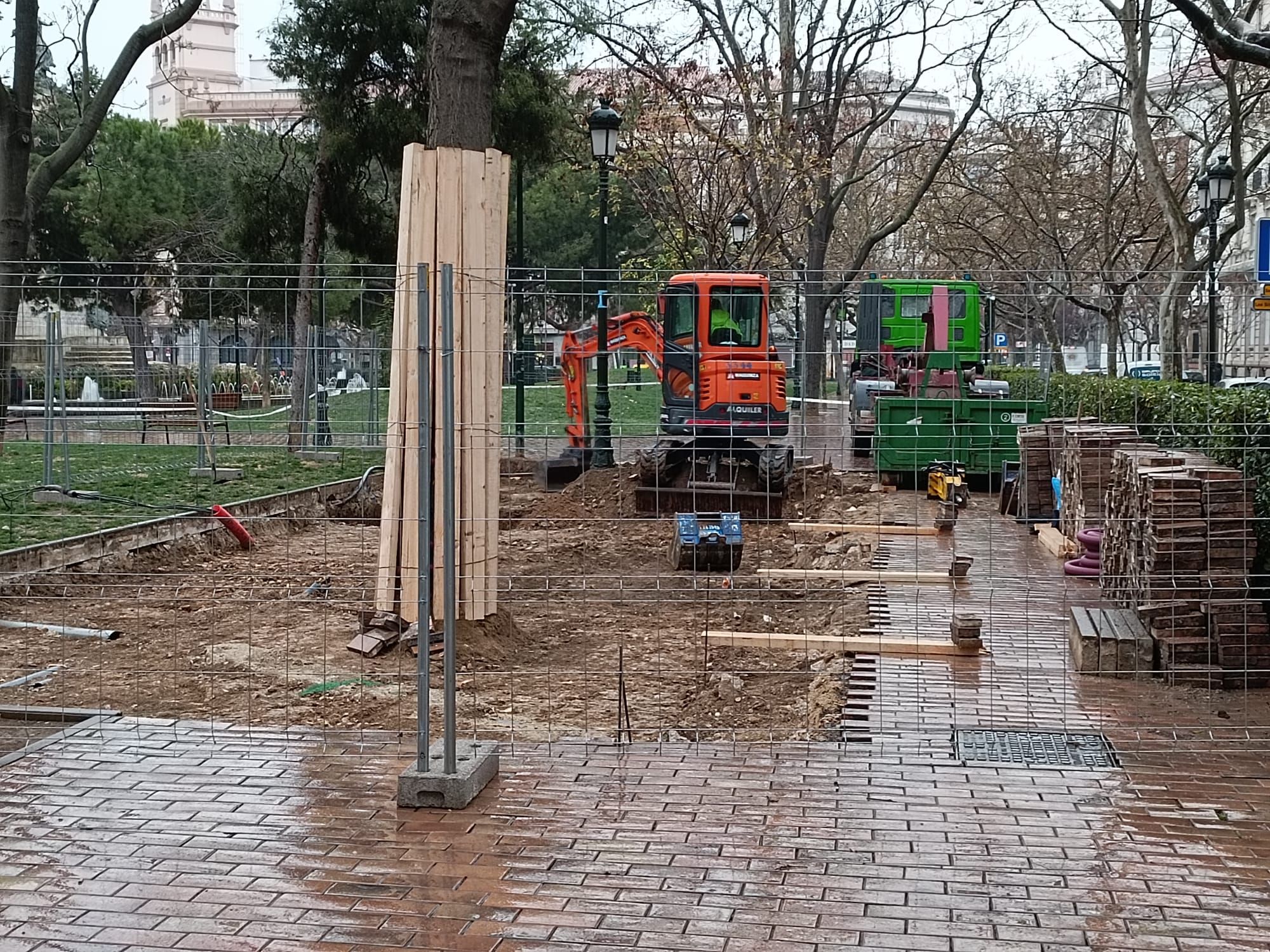 La Plaza de los Sitios de Zaragoza tras la demolición de su kiosco