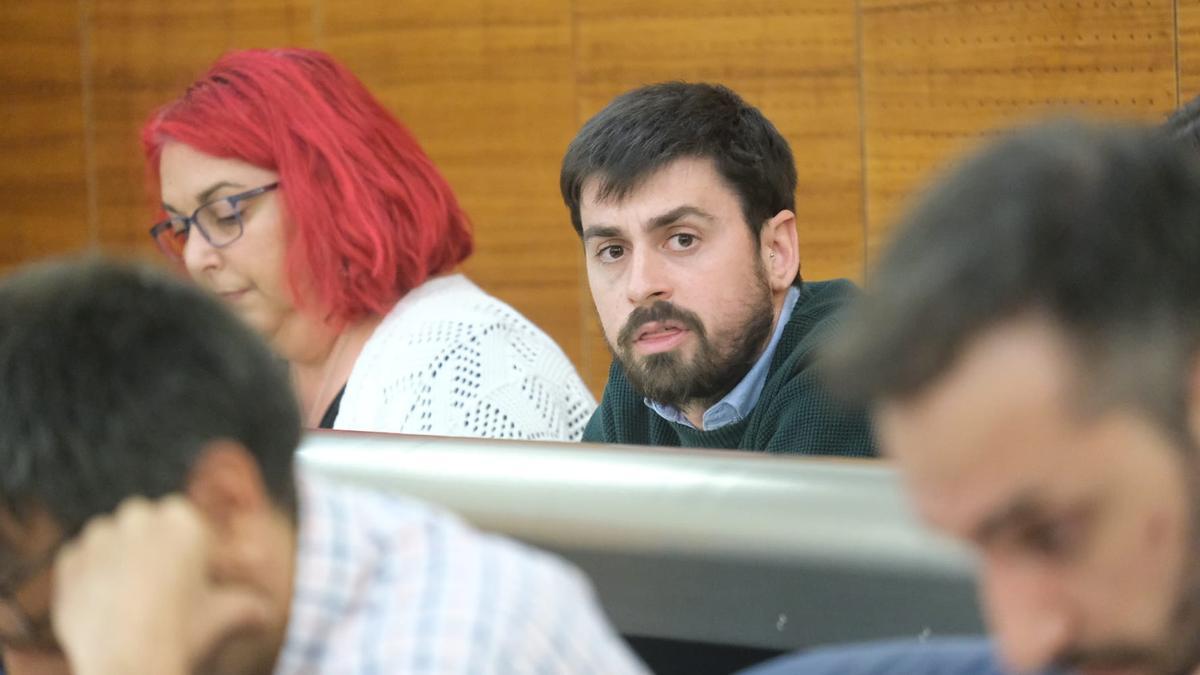 El concejal de Contratación, Guillermo García, durante el pleno de este miércoles.