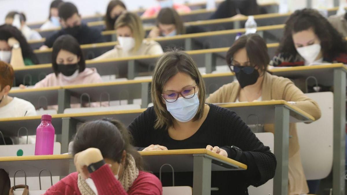 Opositores durante un examen anterior.