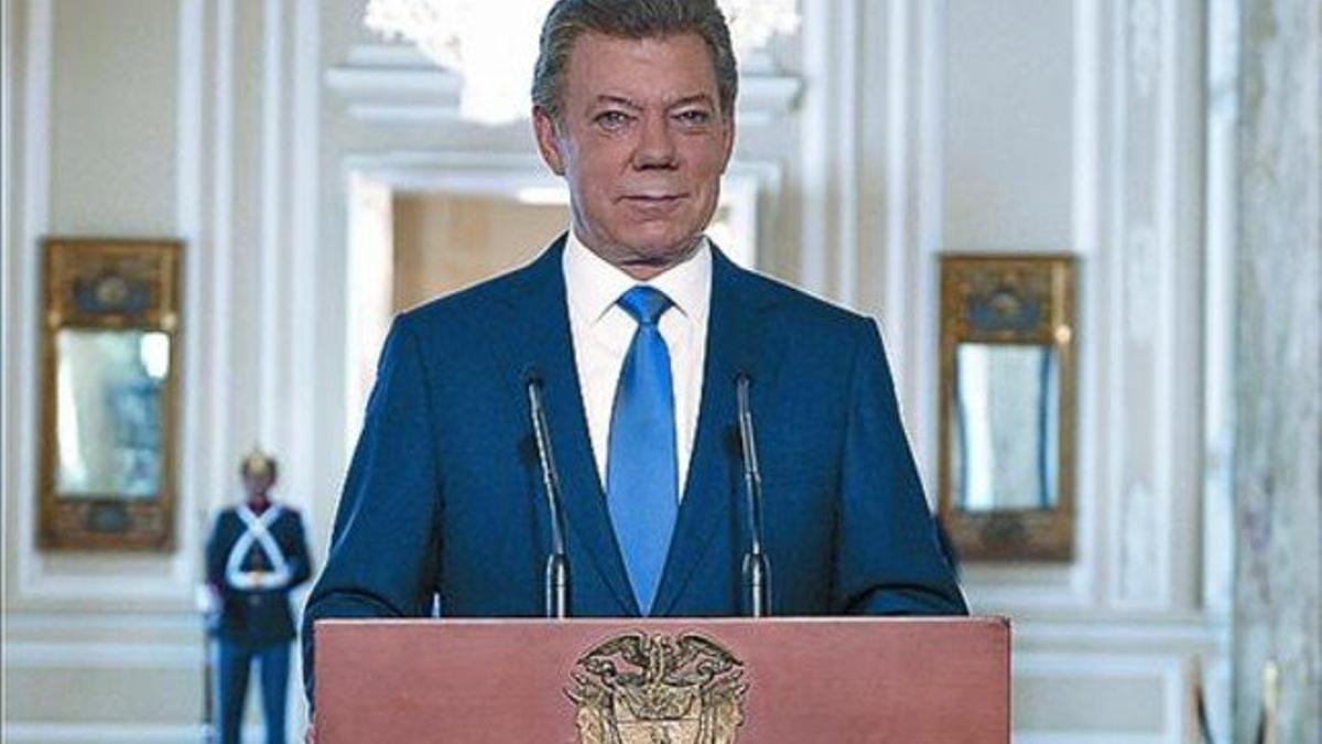 Santos anuncia el comienzo de las negociaciones, ayer en Bogotá.
