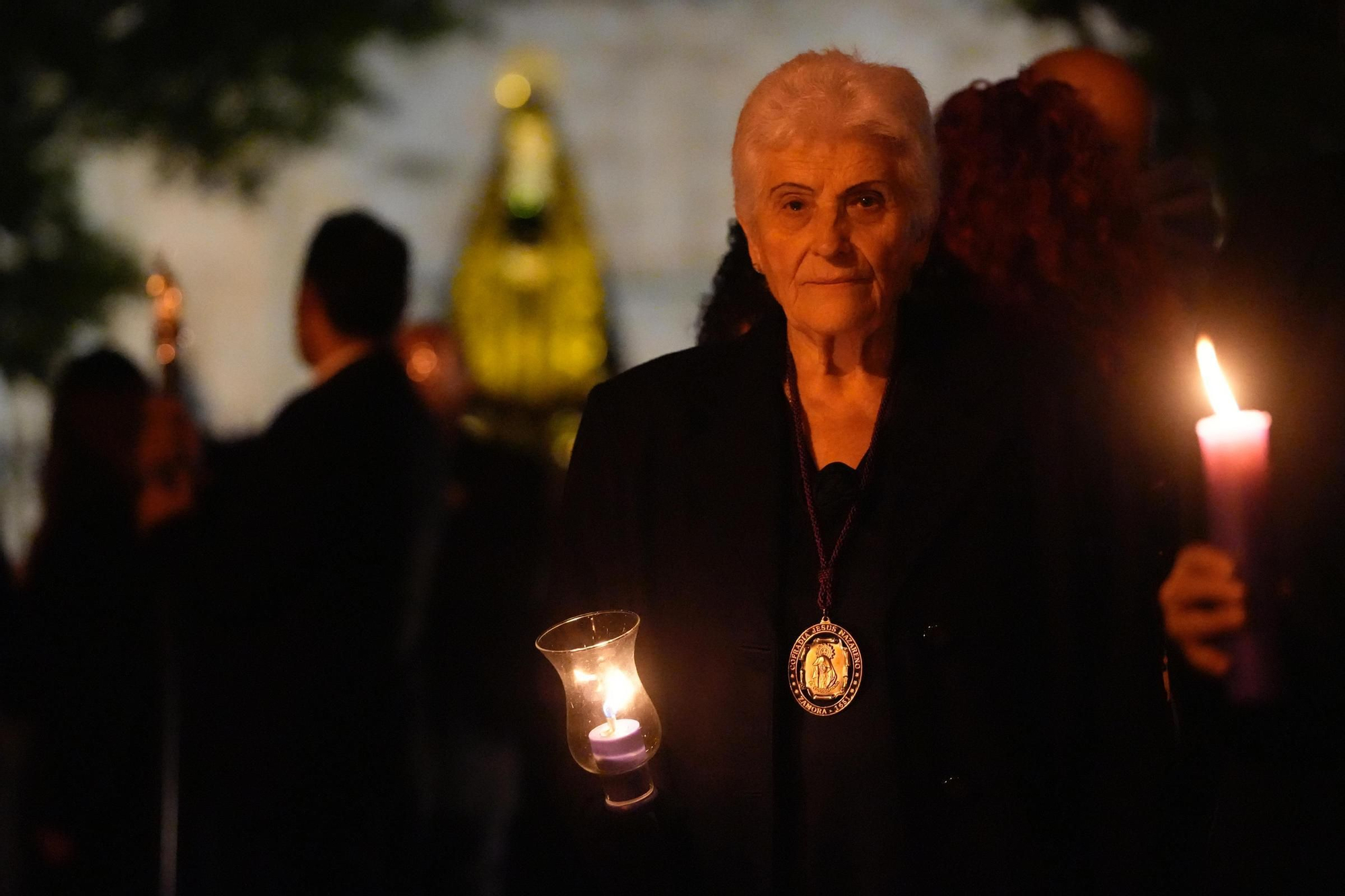 GALERIA | Zamora acompaña a Virgen de la Soledad en su vuelta a casa