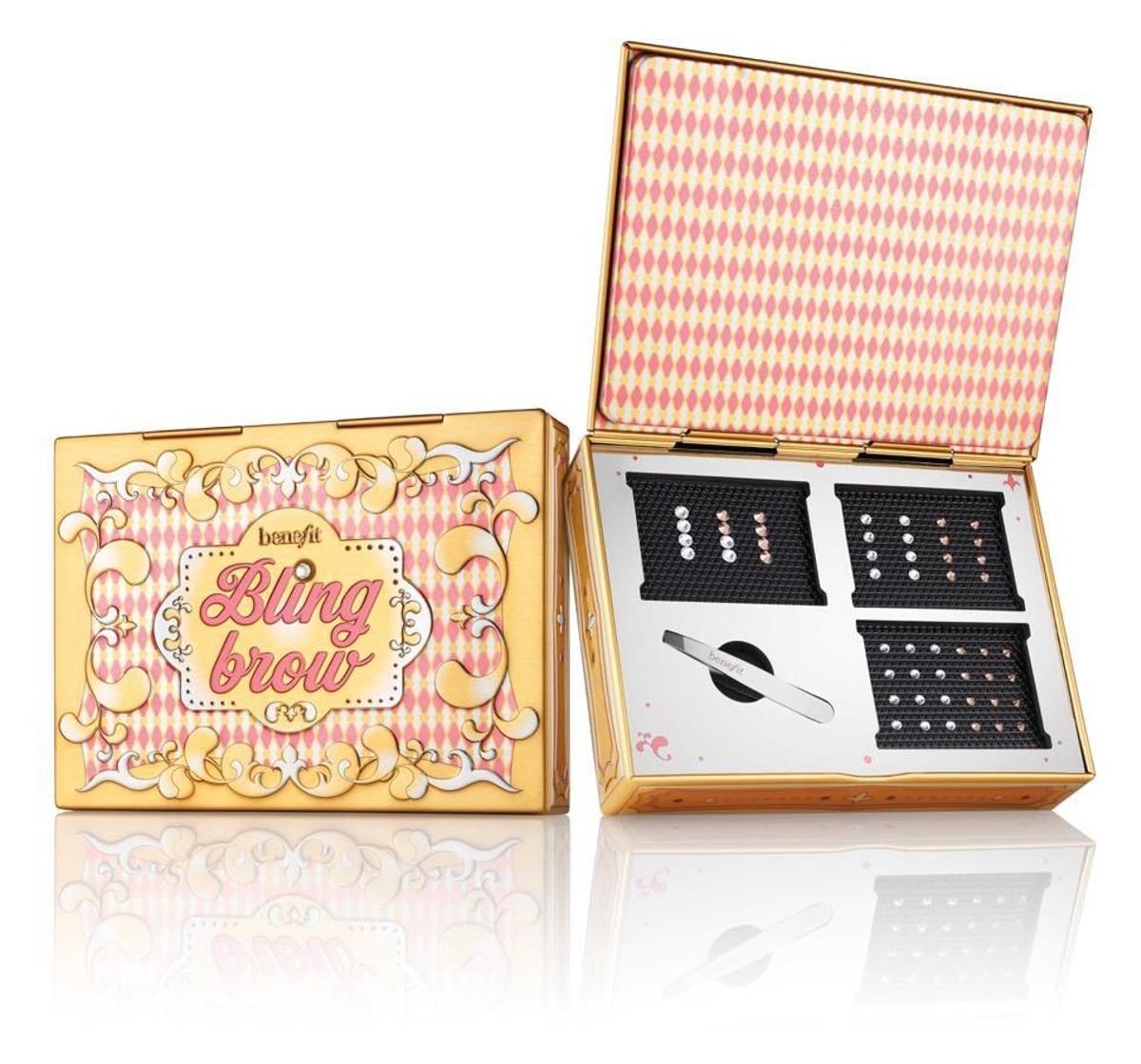 Maquillaje oro en Navidad: ilumina tus cejas con Bling Brow de Benefit