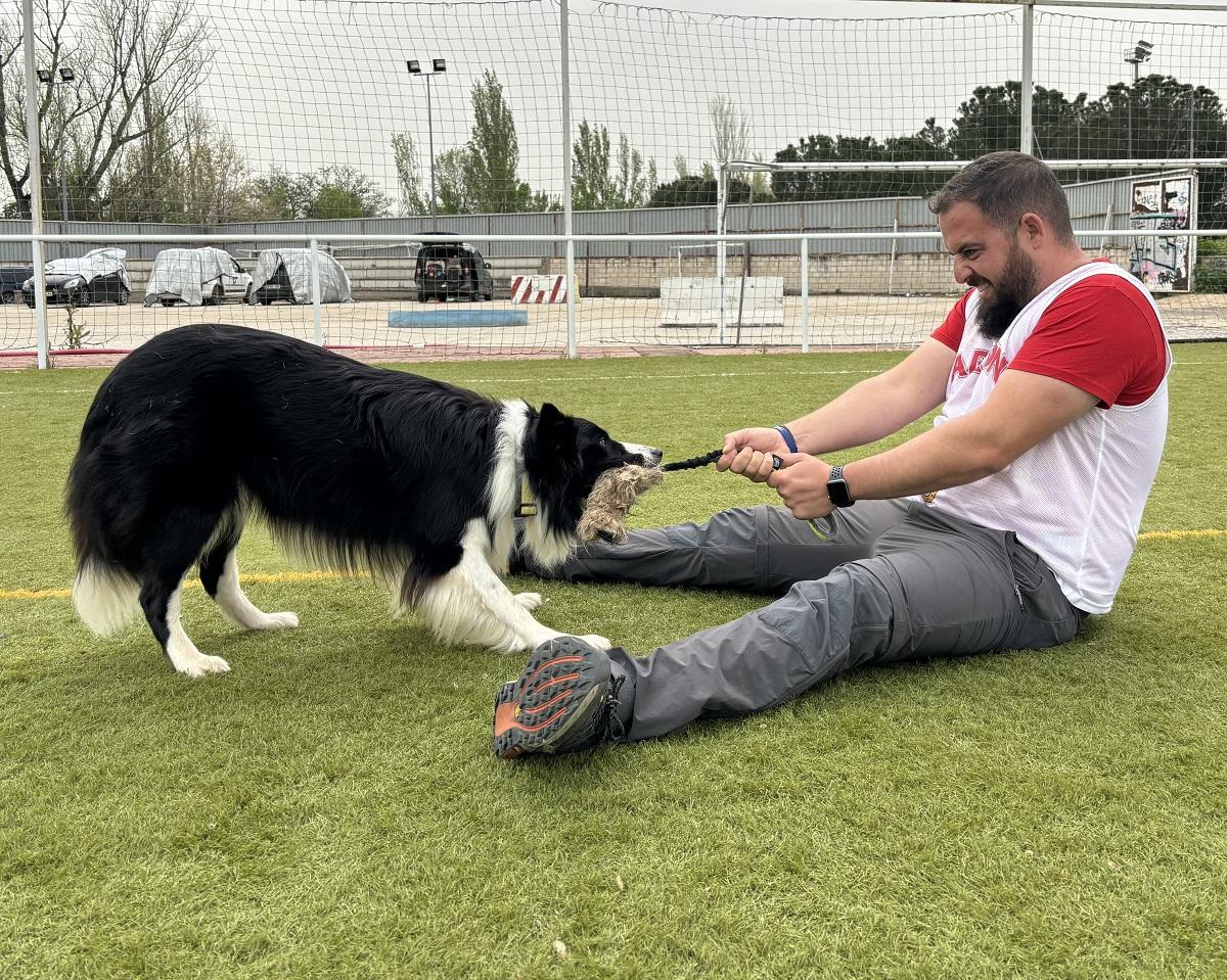 El cordobés Tony Aguilar y su perro volverán a representar a España en el mundial de obediencia canina.
