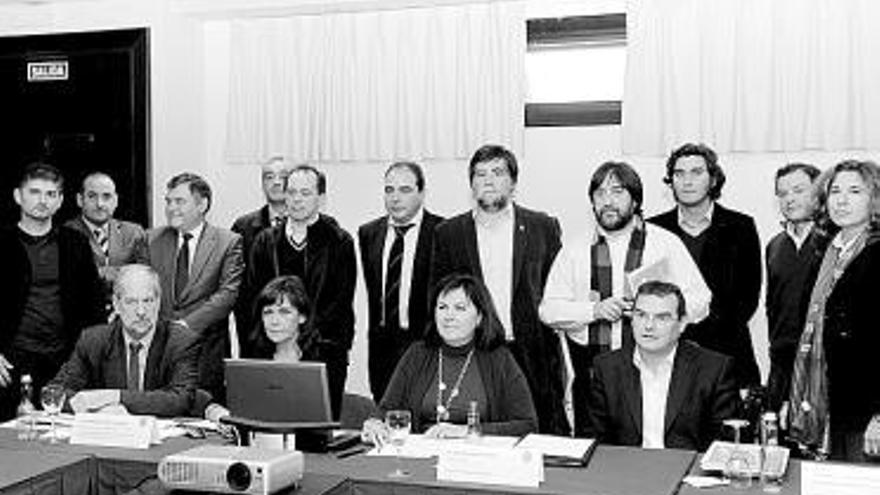 El jurado en pleno reunido en el auditorio Príncipe Felipe de Oviedo.