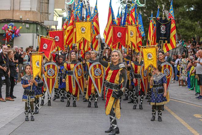 El bando de la cruz desembarca en Elda con su Triunfal Entrada