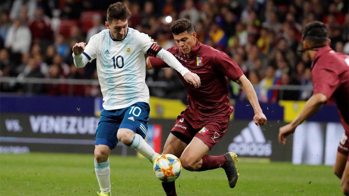 Leo Messi durante el amistoso Argentina-Venezuela