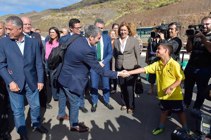 Apertura del primer tramo de la carretera de La ...