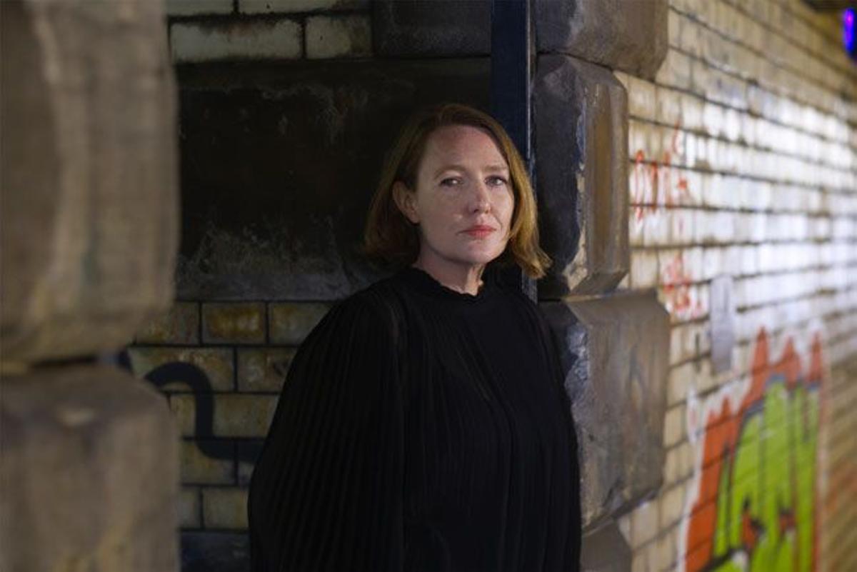 Paula Hawkins