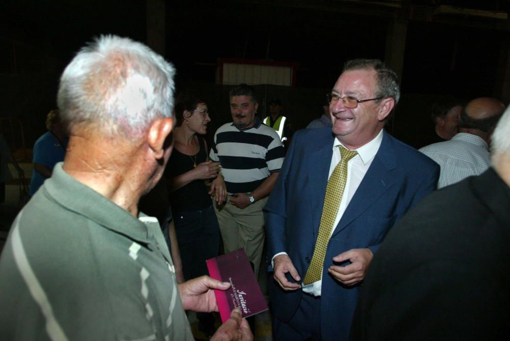 Homenaje a Vicent Cardona en Alaquàs en 2004.