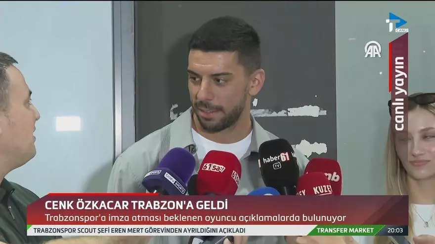 Declaraciones de Cenk a su llegada a Turquía