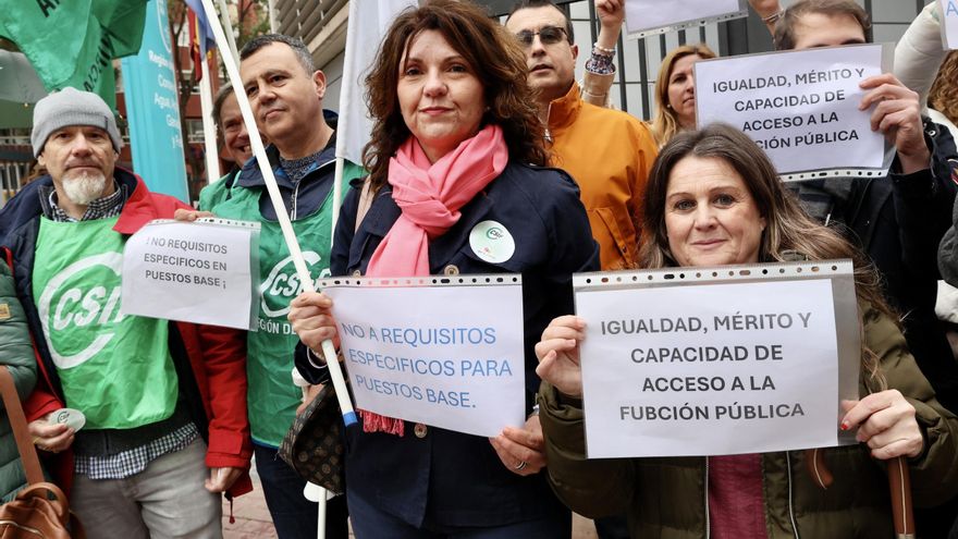 La plaza de veterinario en la que se pide formación en herraje de caballos se ha quedado sin cubrir