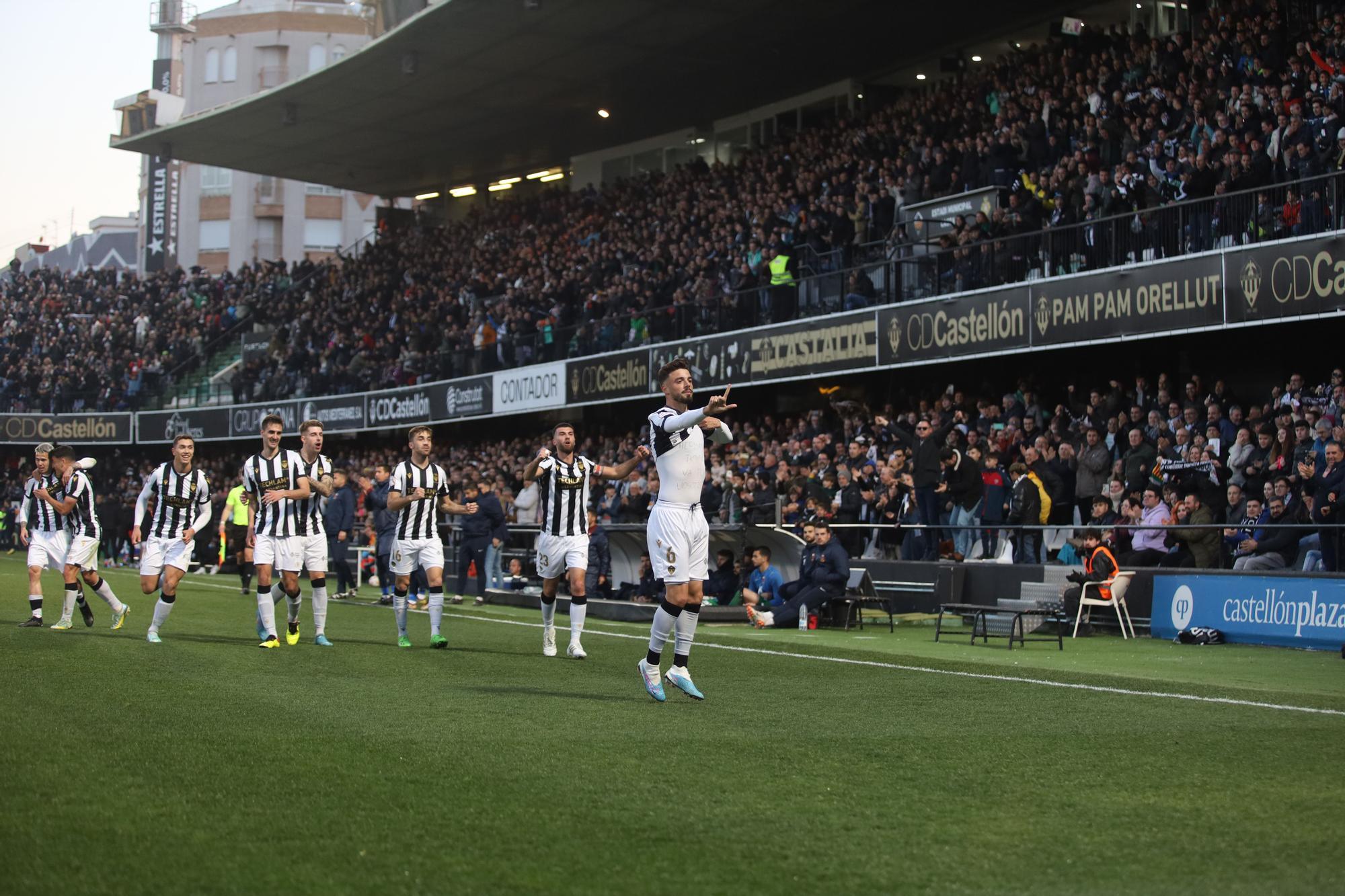 Galería | Así ha recibido la afición al Castellón antes de medirse al Eldense