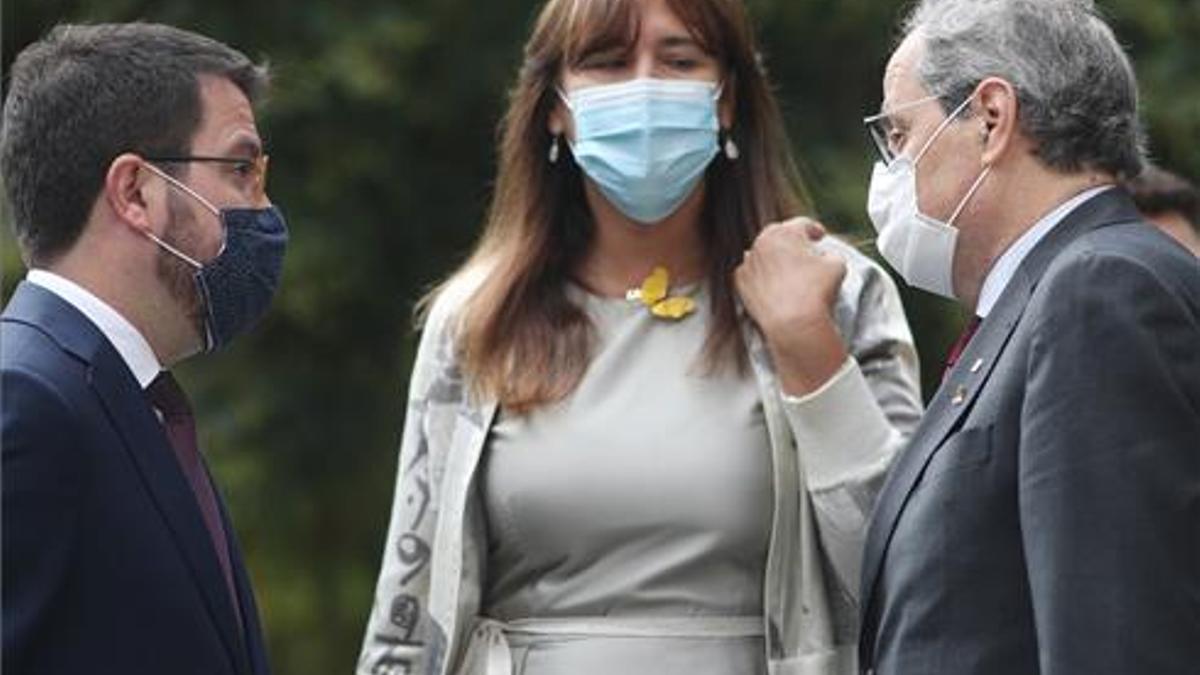 Pere Aragonès, Laura Borràs y Quim Torra en una imagen de septiembre del 2020, ante el Tribunal Supremo, en Madrid.