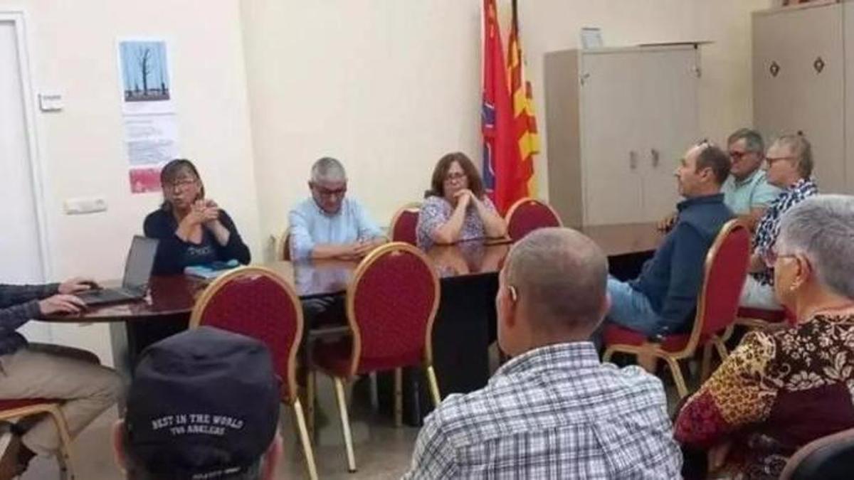 Ple a Pont de Molins.