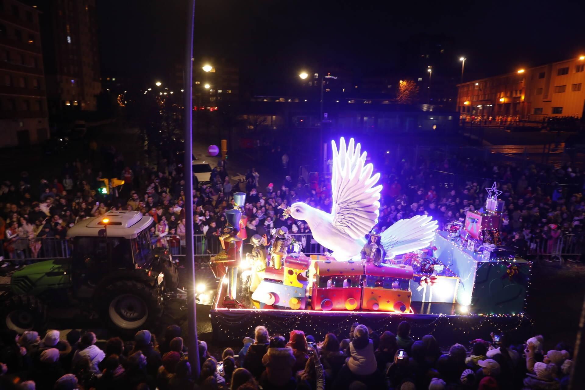 En imágenes: Así fue la cabalgata de Reyes en Gijón