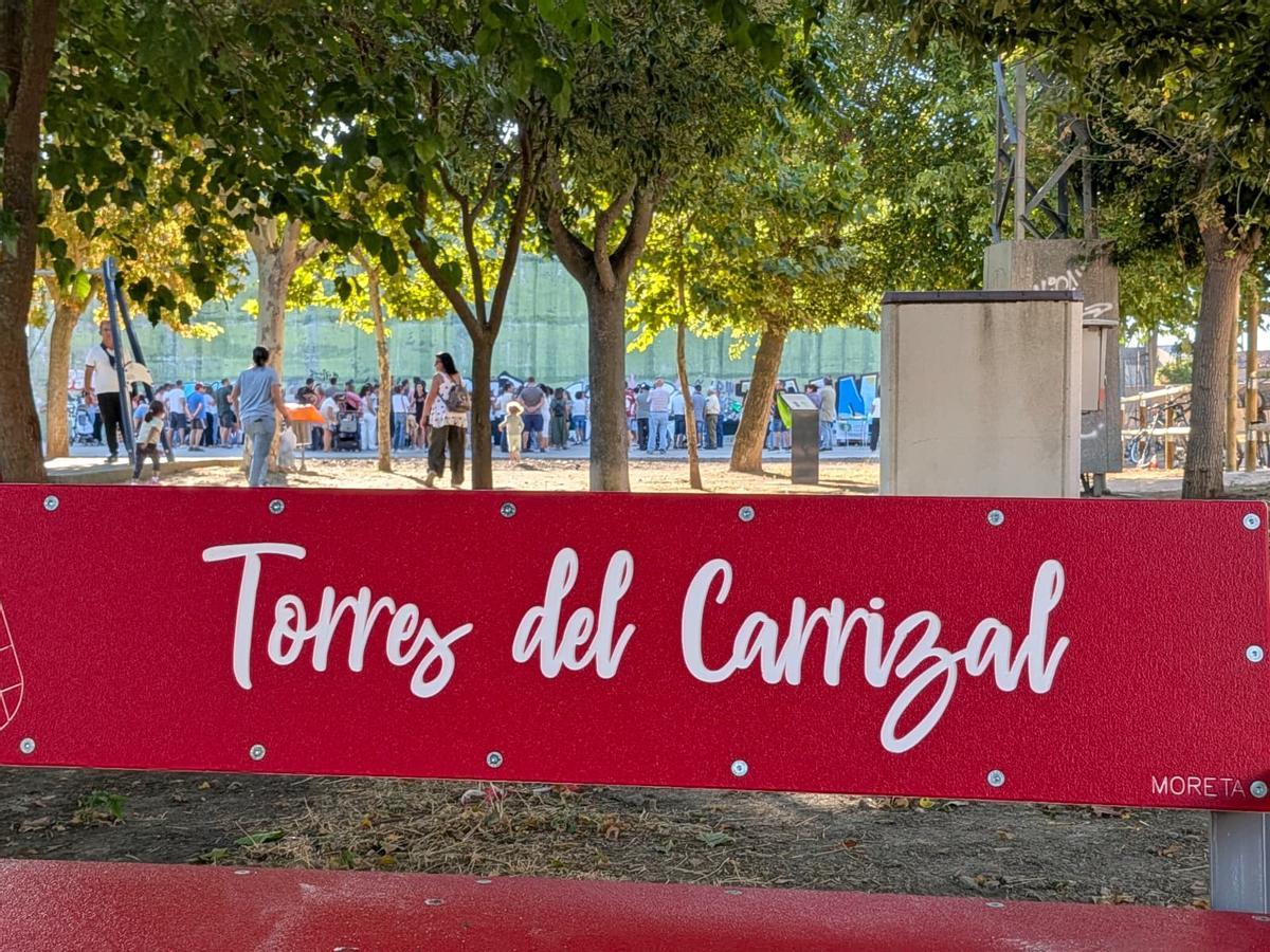 Torres del Carrizal renueva su parque en un gesto de compromiso con las enfermedades raras
