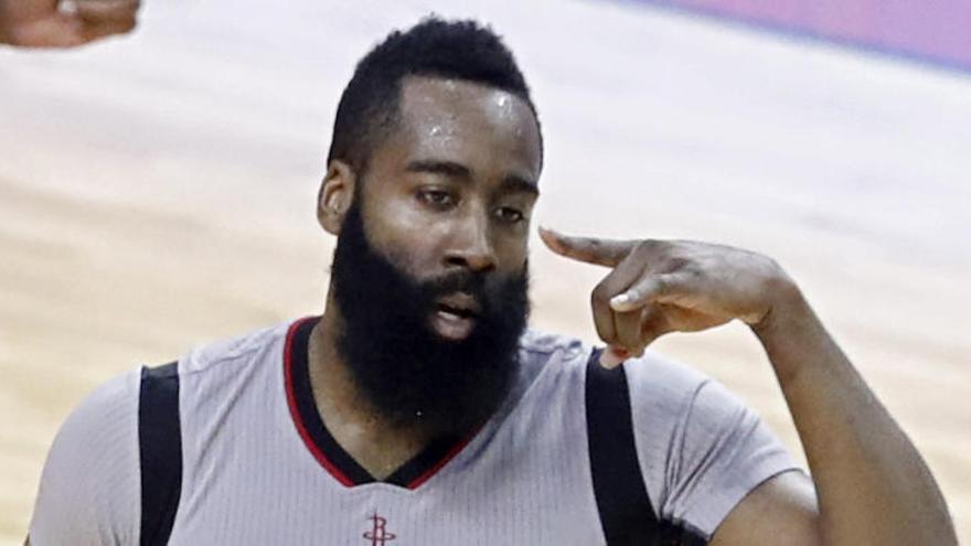 James Harden, durante un encuentro.