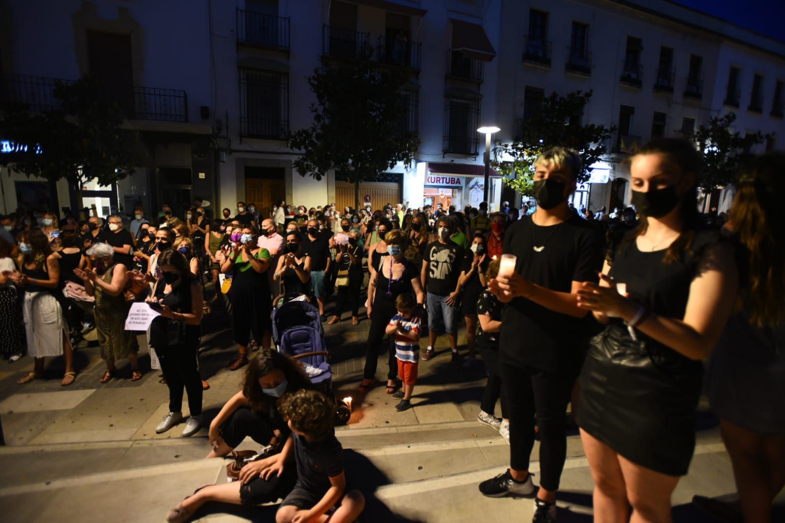 Córdoba sale a la calle para mostrar su repulsa por los últimos crímenes machistas