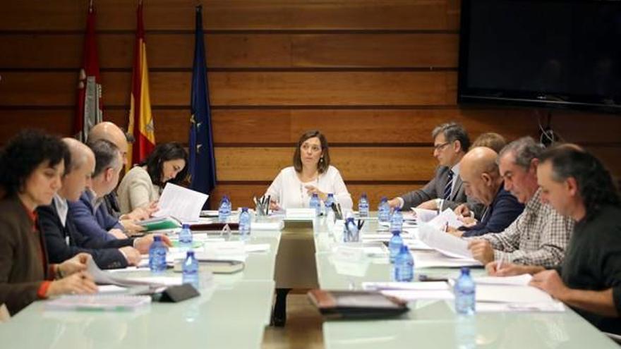 La consejera de Agricultura preside el Consejo Regional Agrario