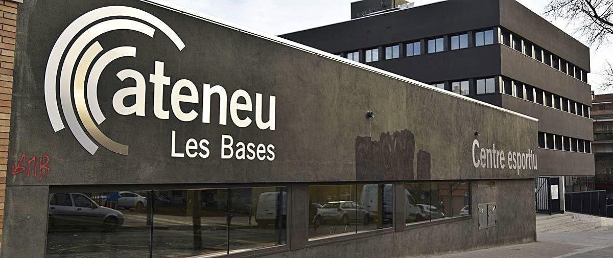 Imatge de l'exterior de l'Ateneu les Bases de Manresa