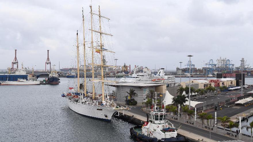 Un crucero de lujo con chimenea incluida