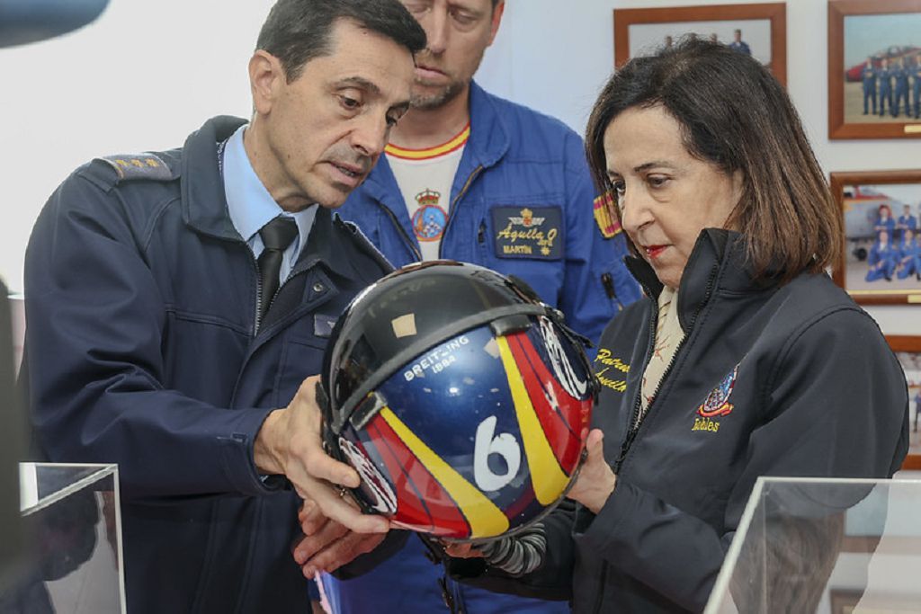 Todas las imágenes de la visita de la ministra de Defensa a la Academia General del Aire de San Javier
