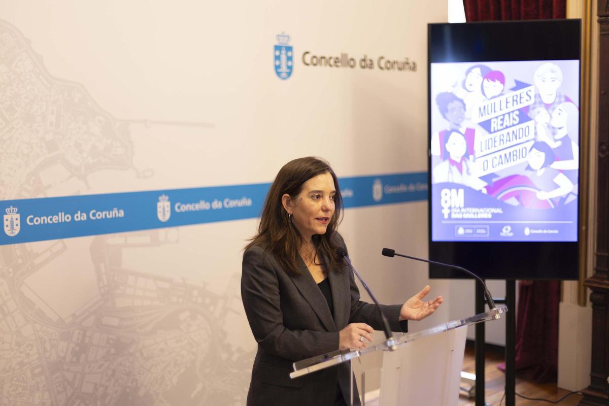 La alcaldesa Inés Rey durante la presentación del programa.