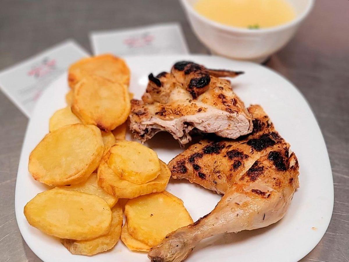 Impact Food Brasería es un restaurante de Zaragoza especializado en pollos asados en local o a domicilio.