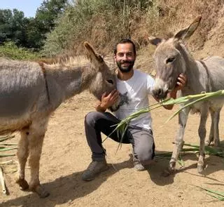 Aníbal Vega, veterinario rural: «Cada casa tiene un burro genealógico, y de cuatro patas también»