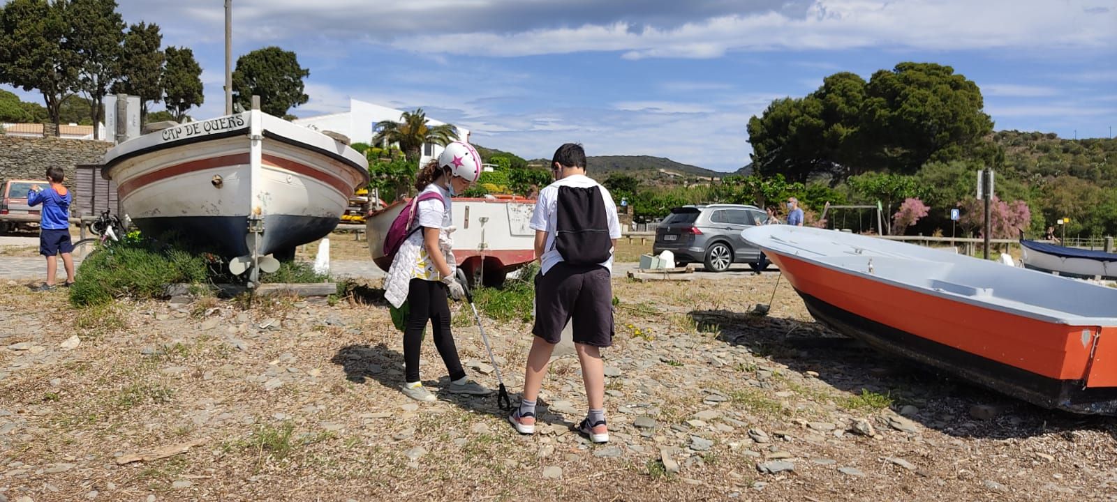 Neteja a Cadaqués de la platja de Portlligat i el fons marí de Sa Sabolla