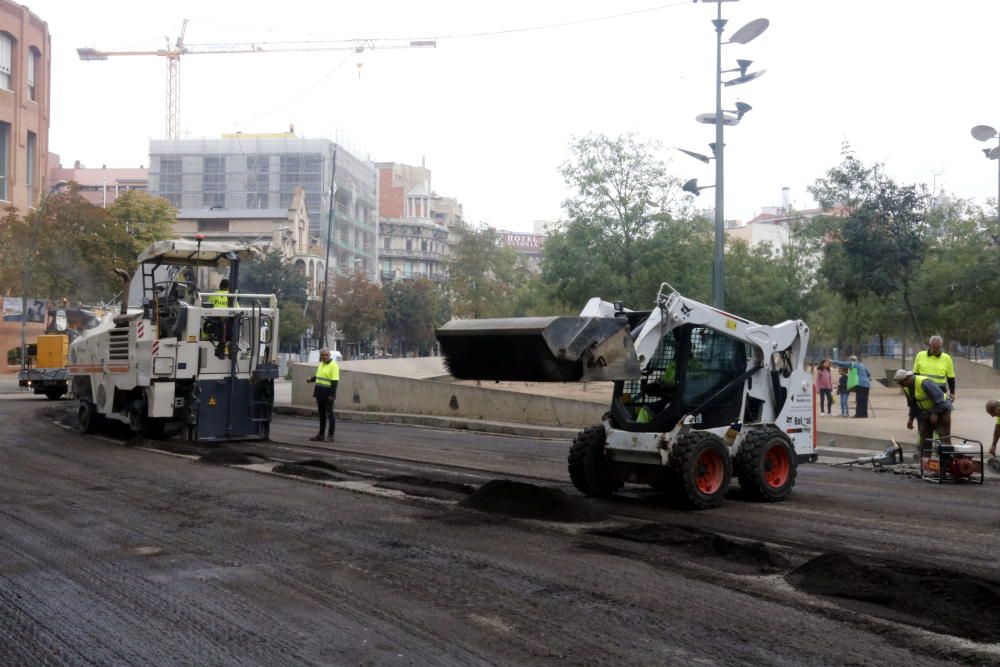 Girona comença a reasfaltar el tram de Jaume I malmès durant els disturbis