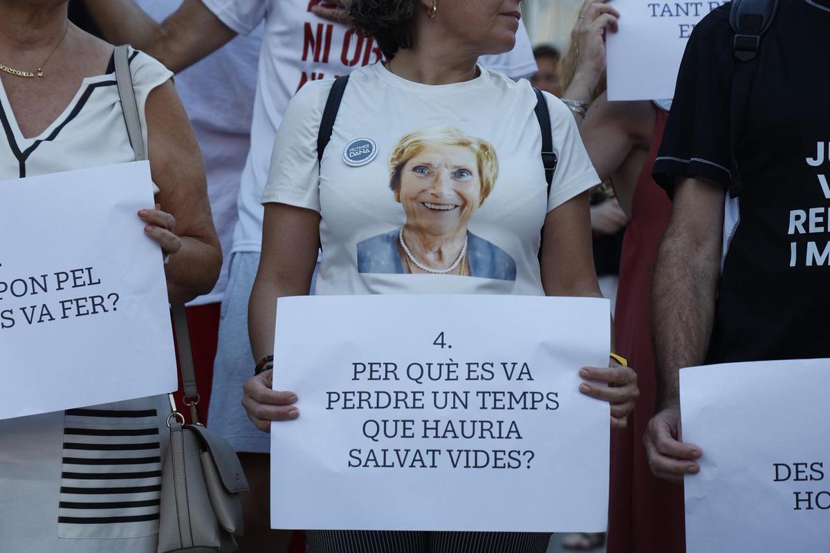 Imagen de la manifestación contra la gestión de la dana este sábado