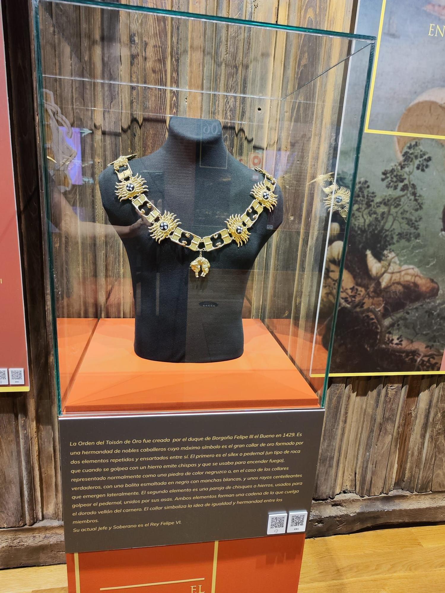 Carlos V regresa a Villaviciosa en forma de holograma: así ha sido la renovación de su exposición en la Casa de los Hevia