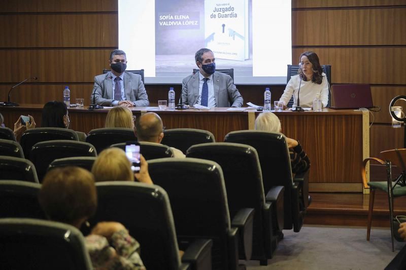 Presentación del libro 'Todo sobre el Juzgado de Guardia'