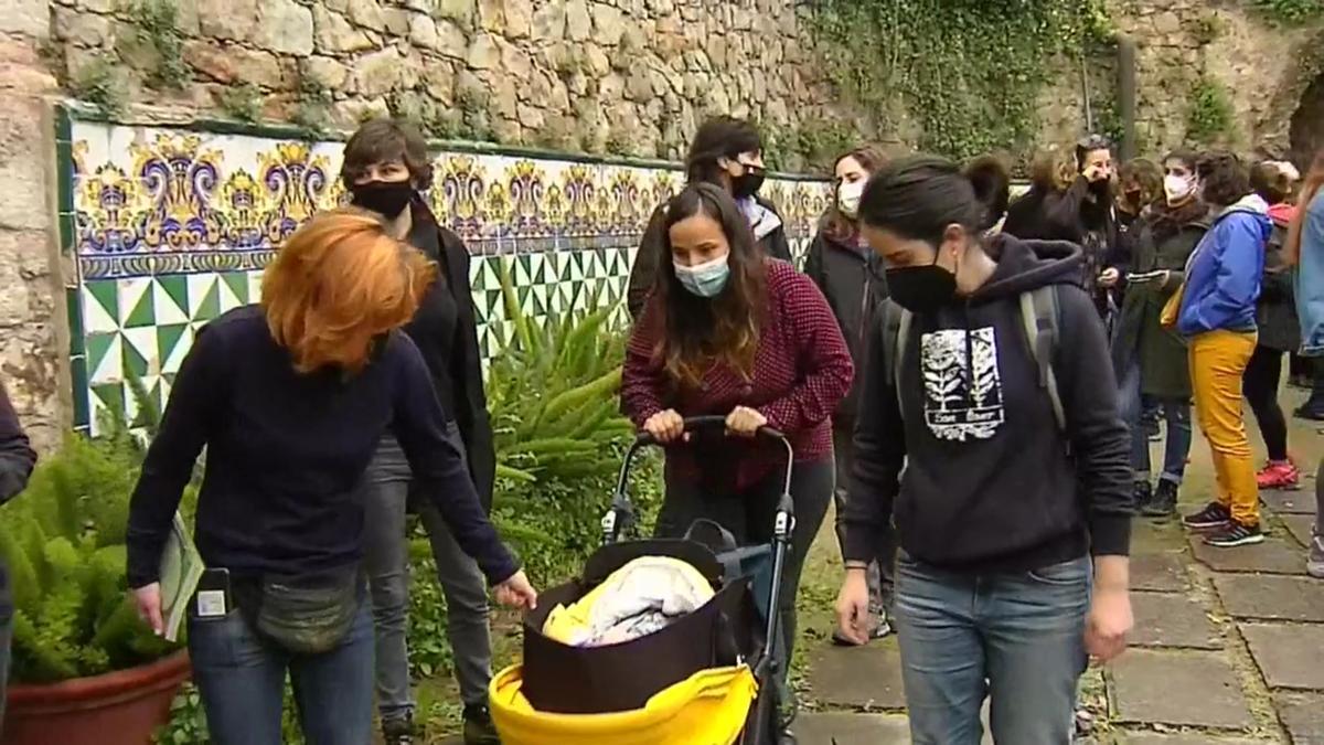 Marcha de mujeres por la montaña de Montjuïc de Barcelona