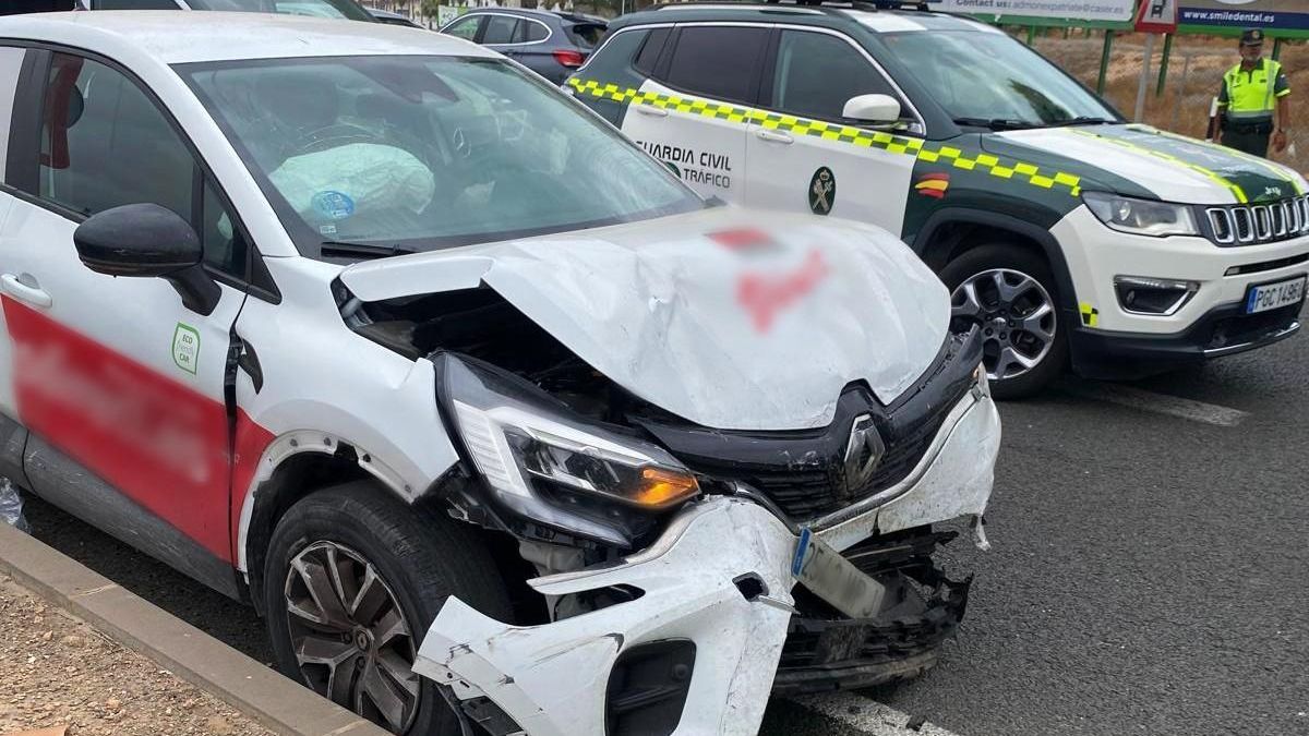 Uno de los vehículos implicados en el accidente de la N-332 en Torrevieja