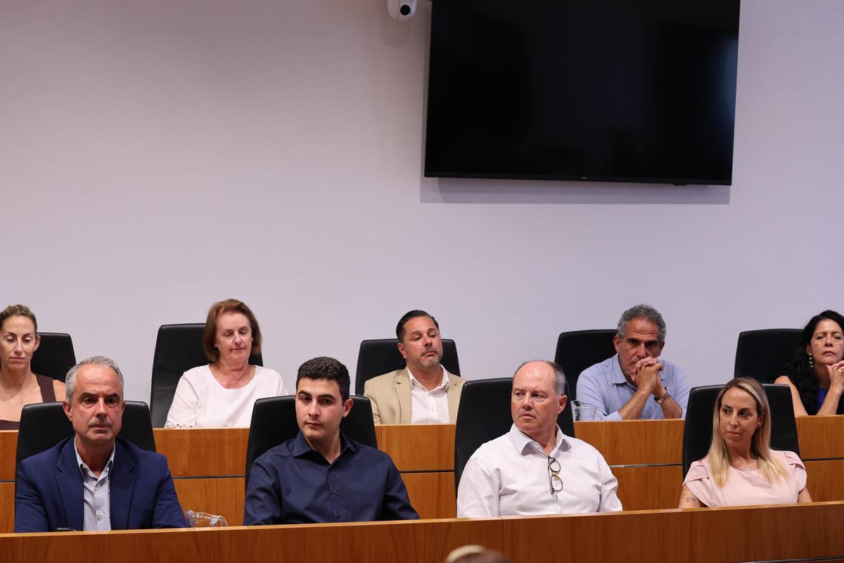 Las imágenes del pleno extraordinario del Ayuntamiento de Ibiza en Can Botino