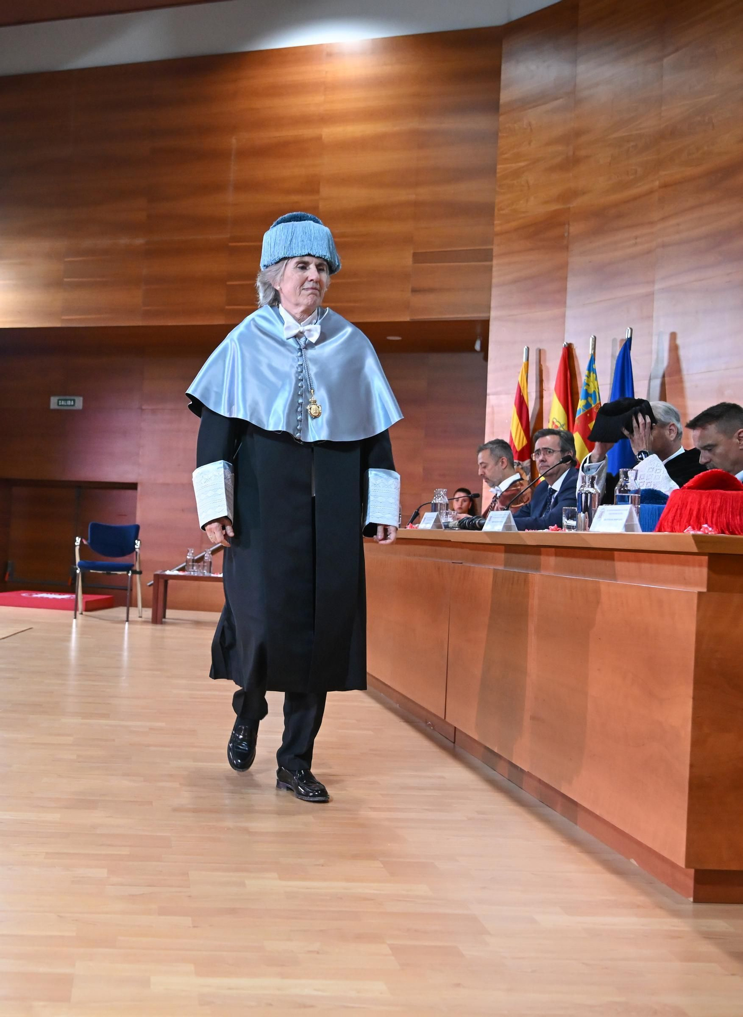 Así ha sido el acrto de investidura como Doctora Honoris Causa por la UMH de Elche de la periodista Paloma del Rio