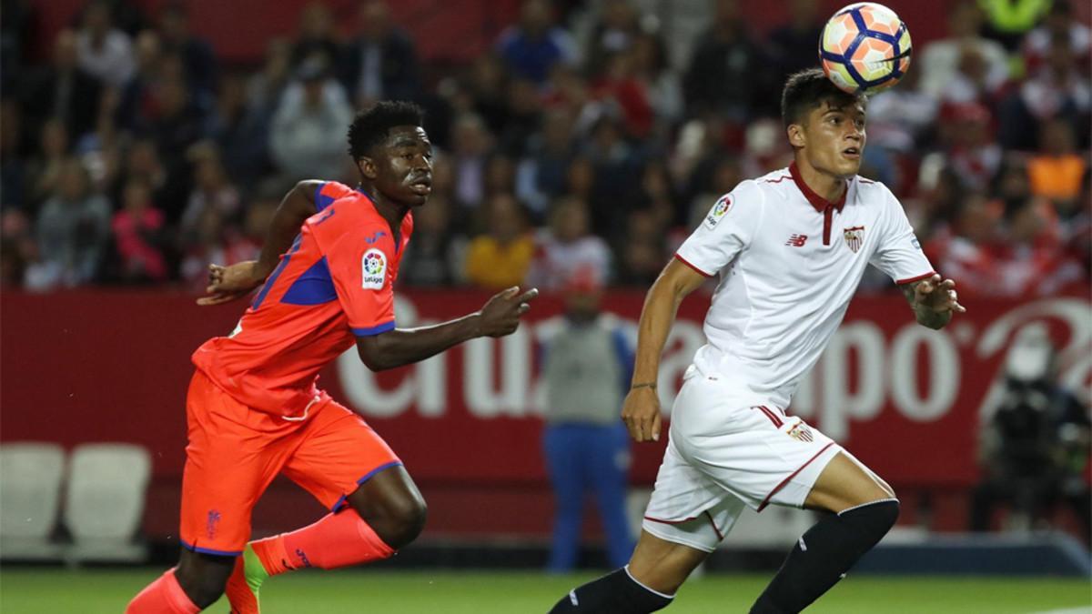 Hongla, en un partido de LaLiga Santander ante el Sevilla