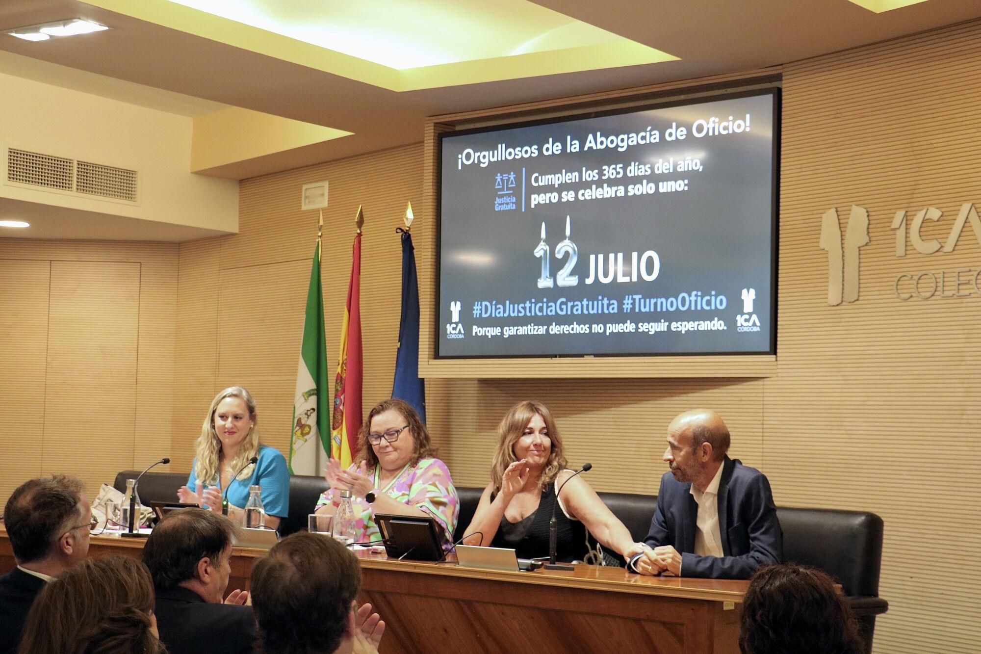 El Colegio de Abogacía honra 25 años de turno de oficio, en imágenes