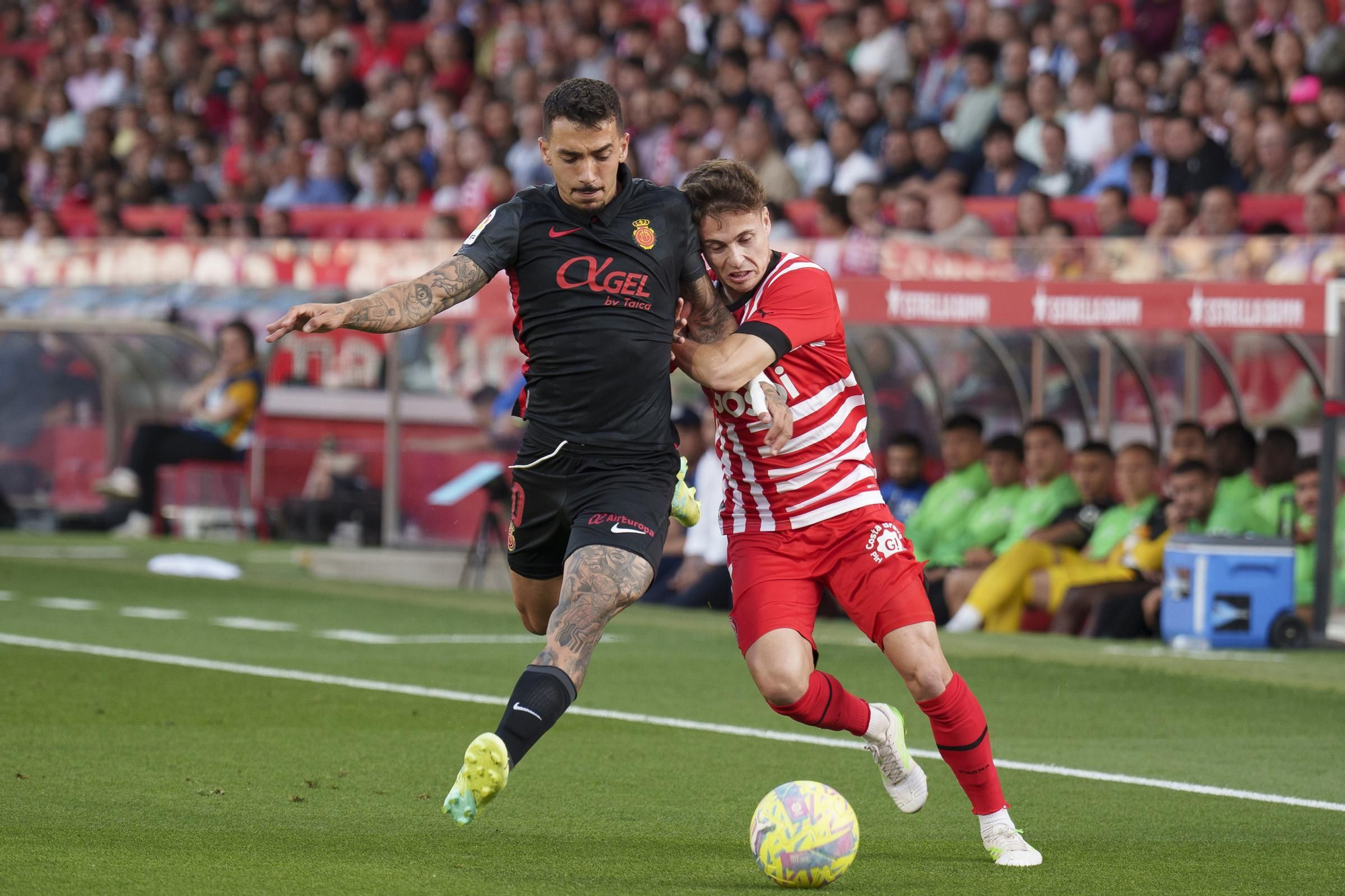 2-1. El Girona supera al Mallorca y sueña con Europa