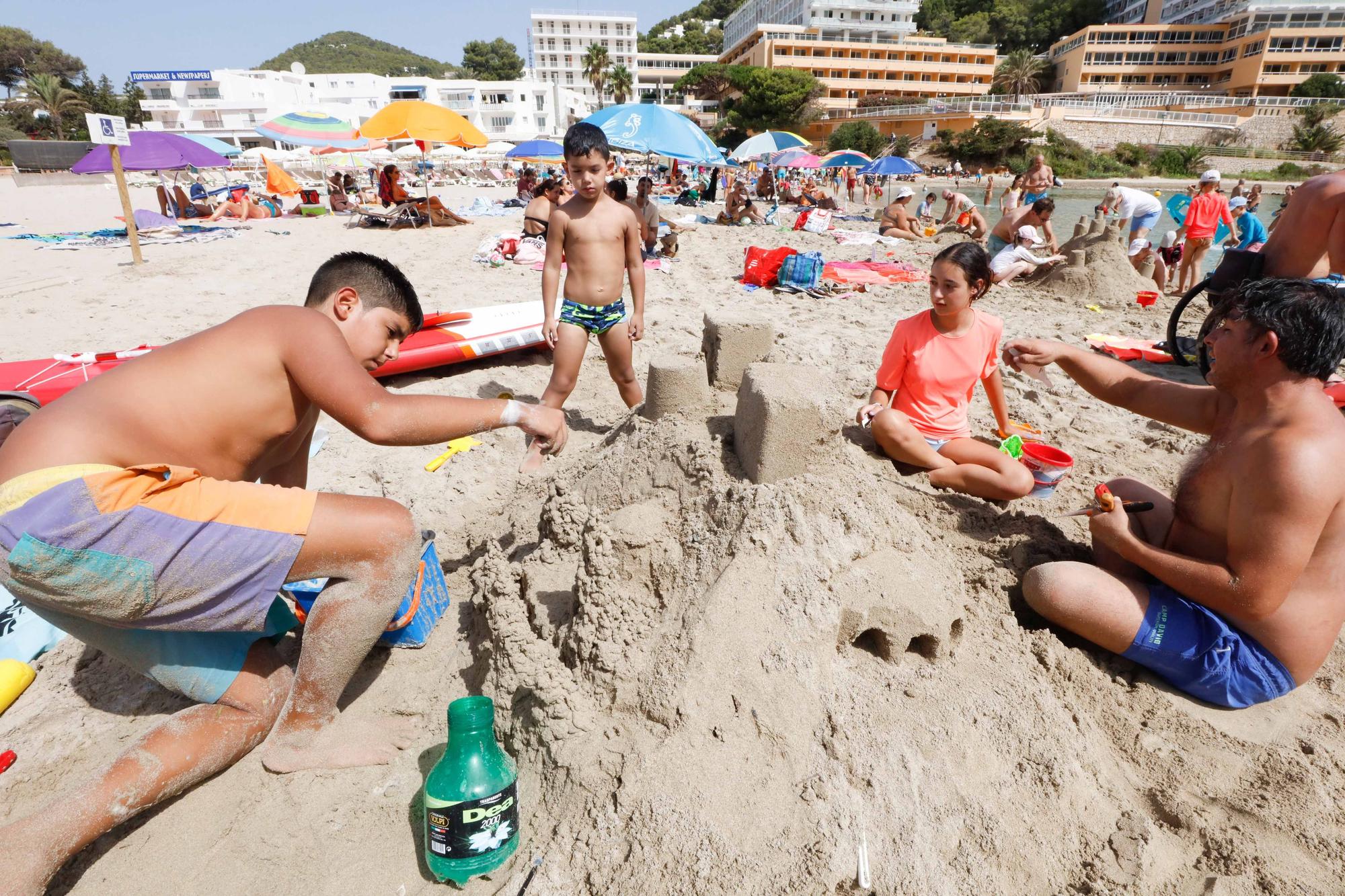 Concurso de castillo de arena en Santa Eulària