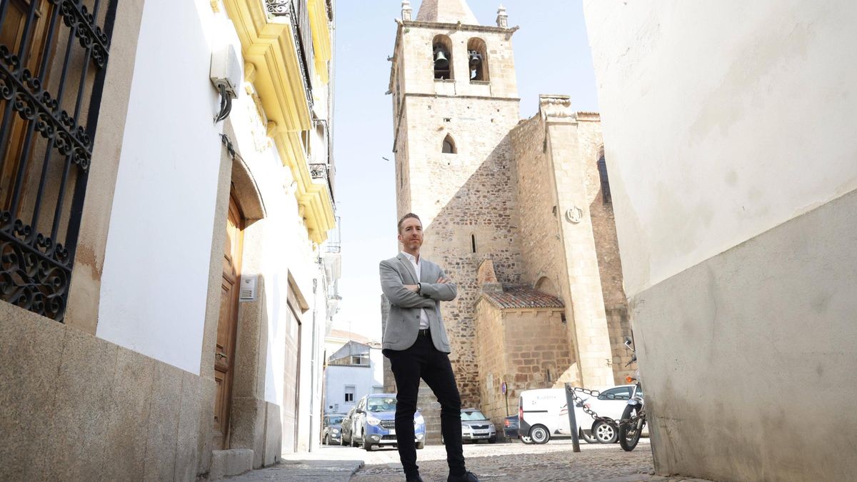 Un británico afincado en Cáceres publica un estudio sobre el impacto en los dueños de pisos turísticos