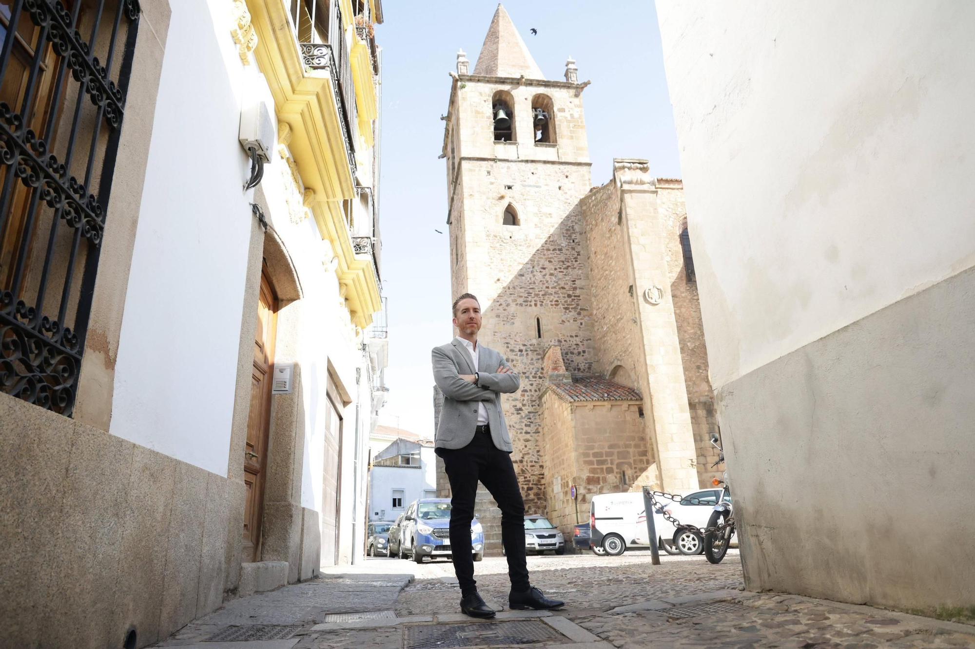 Un británico afincado en Cáceres publica un estudio sobre el impacto en los dueños de pisos turísticos