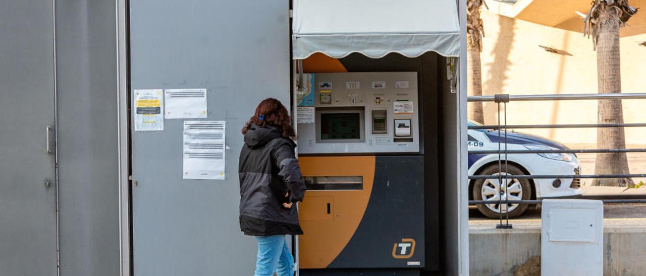 Los cajeros solo permiten comprar billetes sencillos.