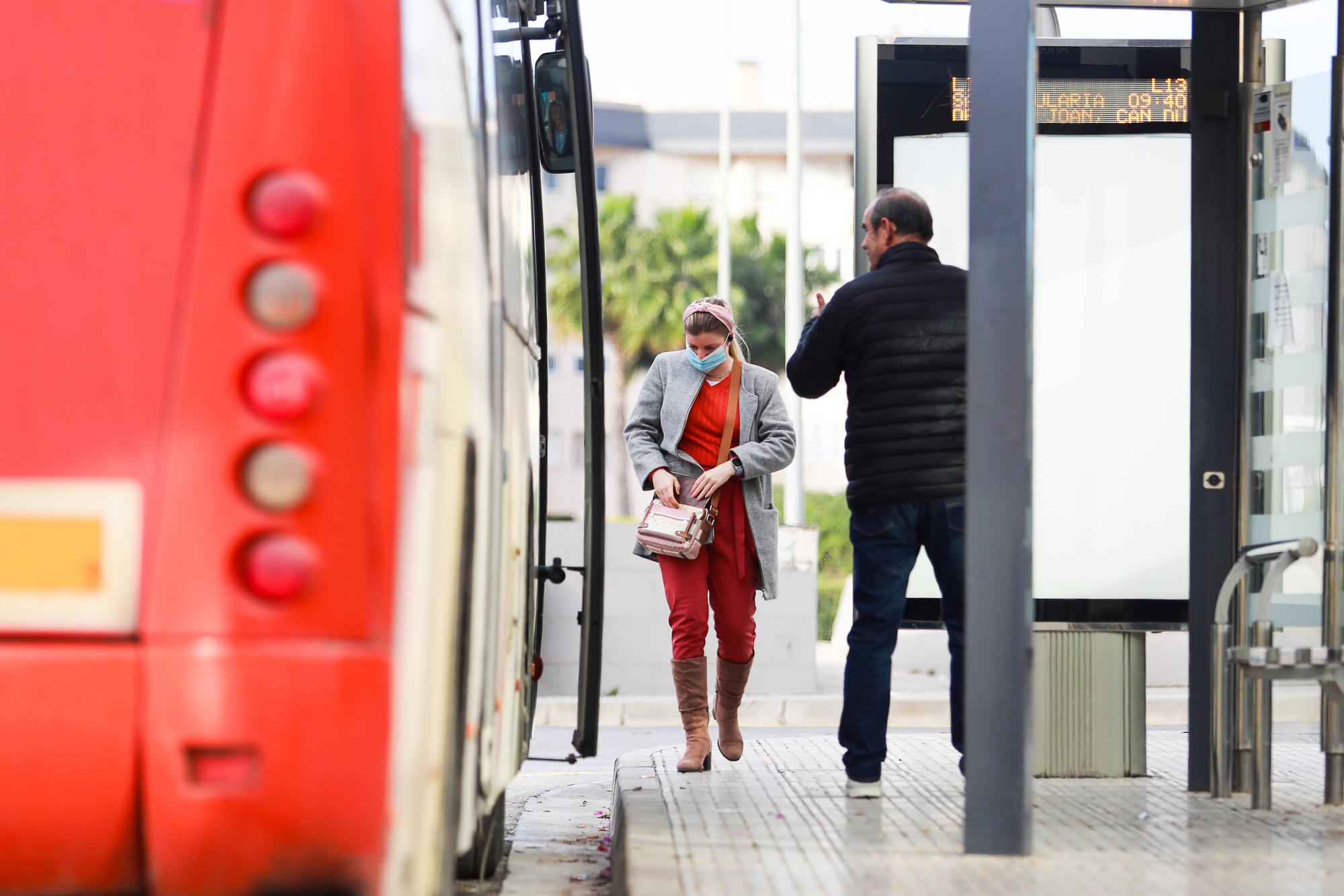 Así ha sido el primer día sin mascarilla en el transporte público en Ibiza